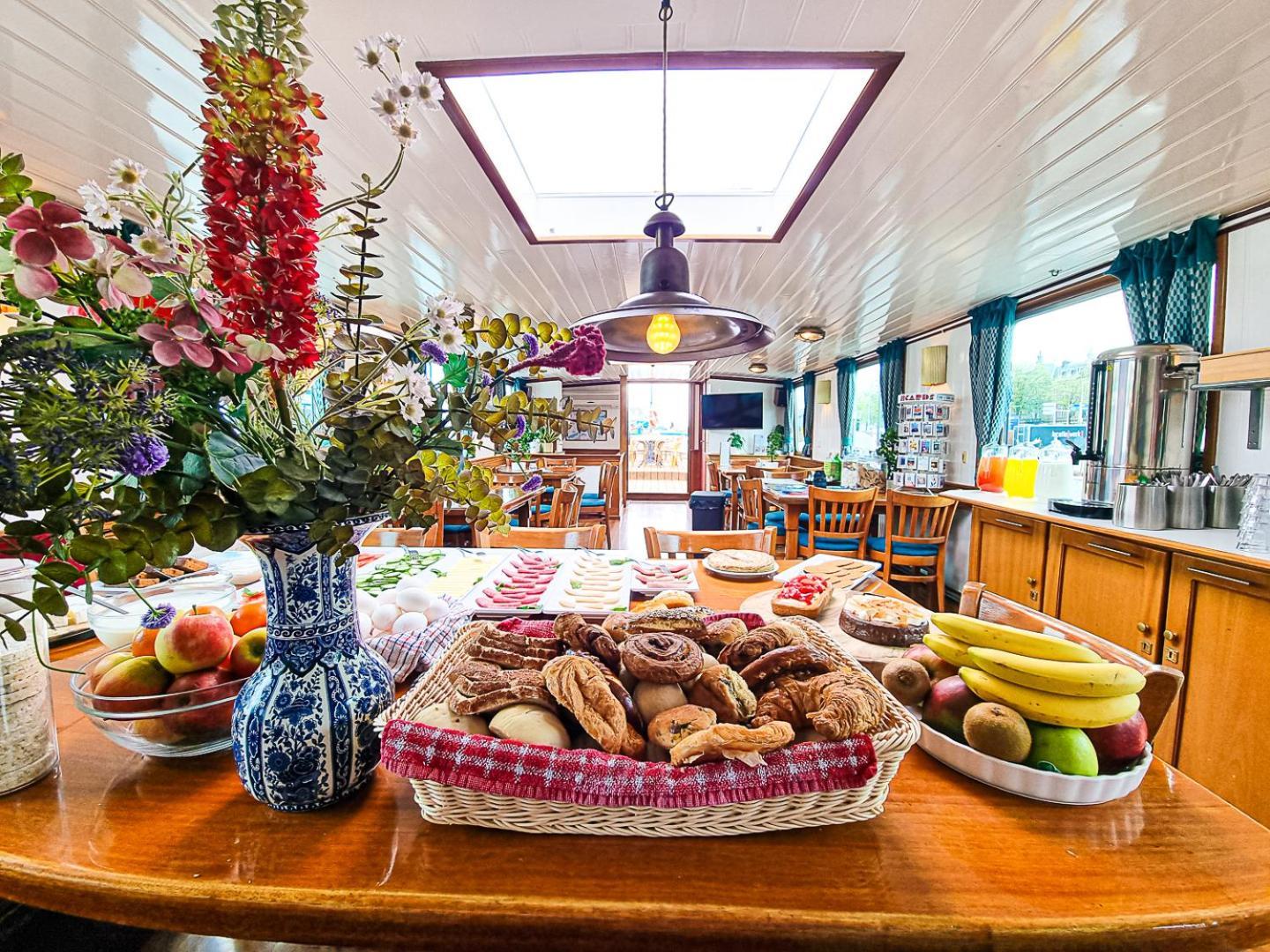 Amsterdam Hotelboat Εξωτερικό φωτογραφία